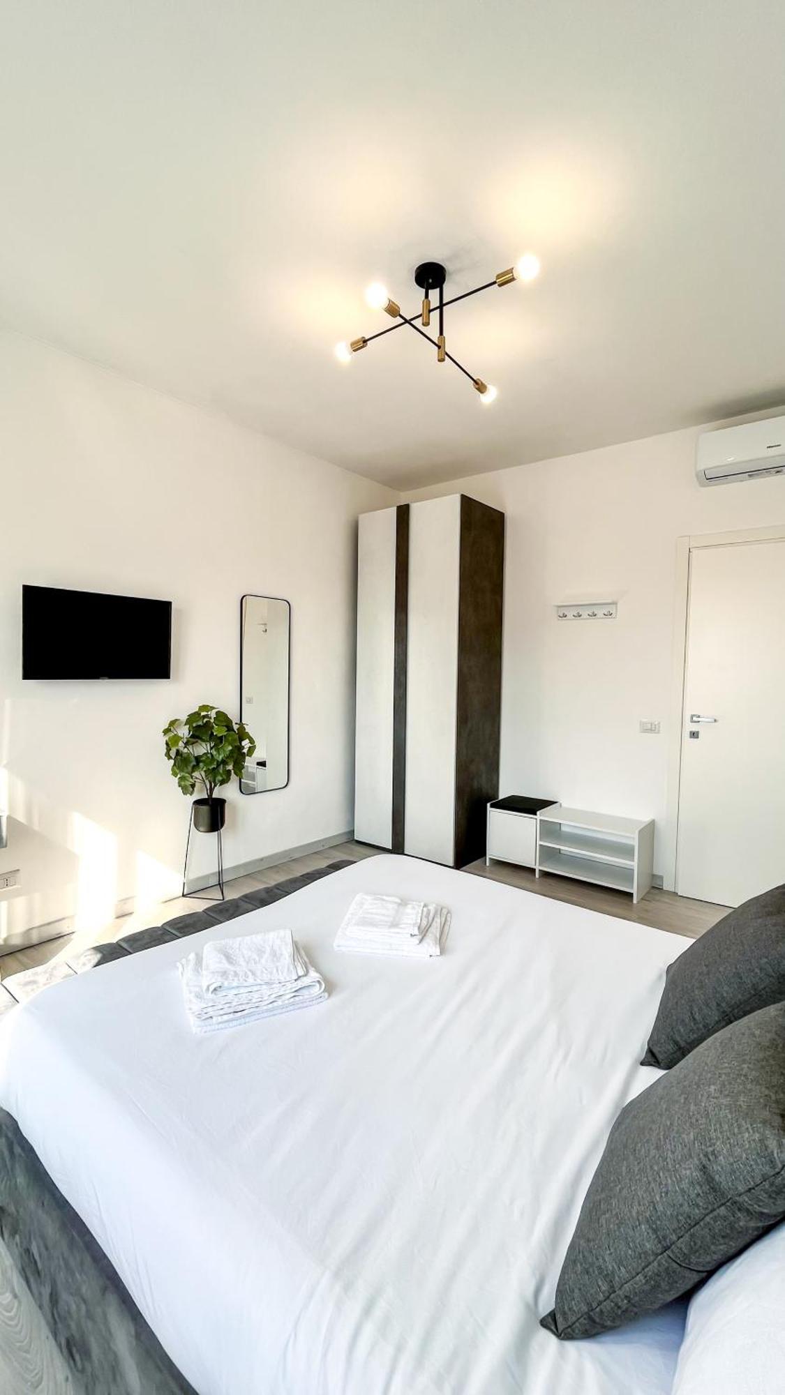 Hotel Dream & Relax San Donato Milanese Exterior foto